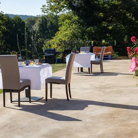 Oustal De La Frayssiere 住宿加早餐酒店 Felzins