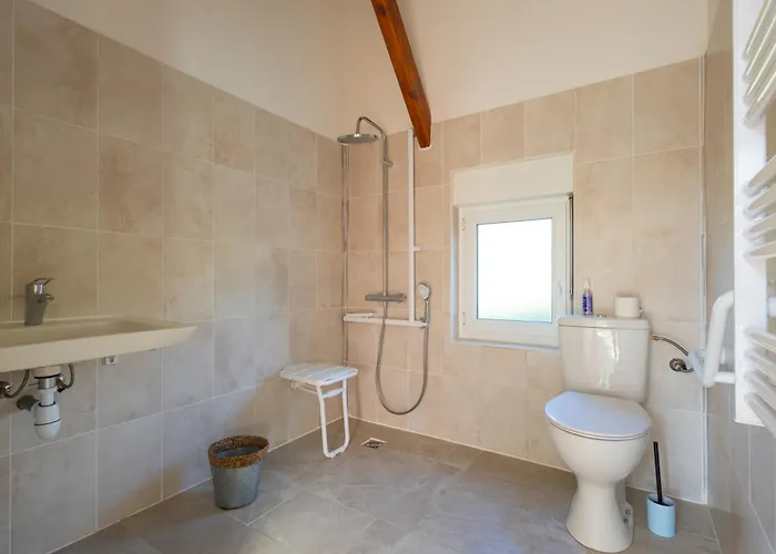 Oustal De La Frayssiere