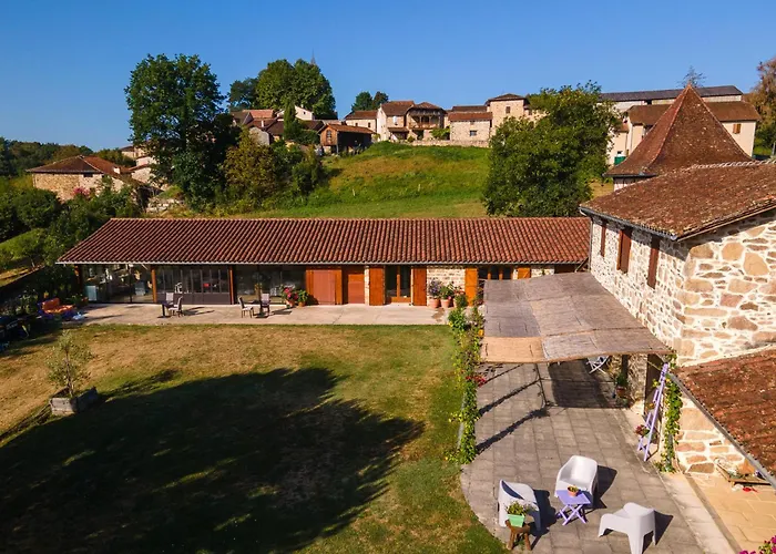 Oustal De La Frayssiere Bed & Breakfast Felzins